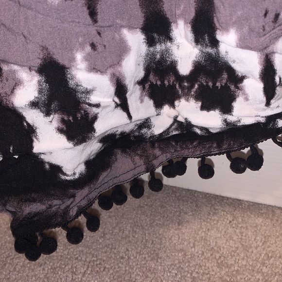 SUPER CUTE ROMPER! - Picture 5 of 6